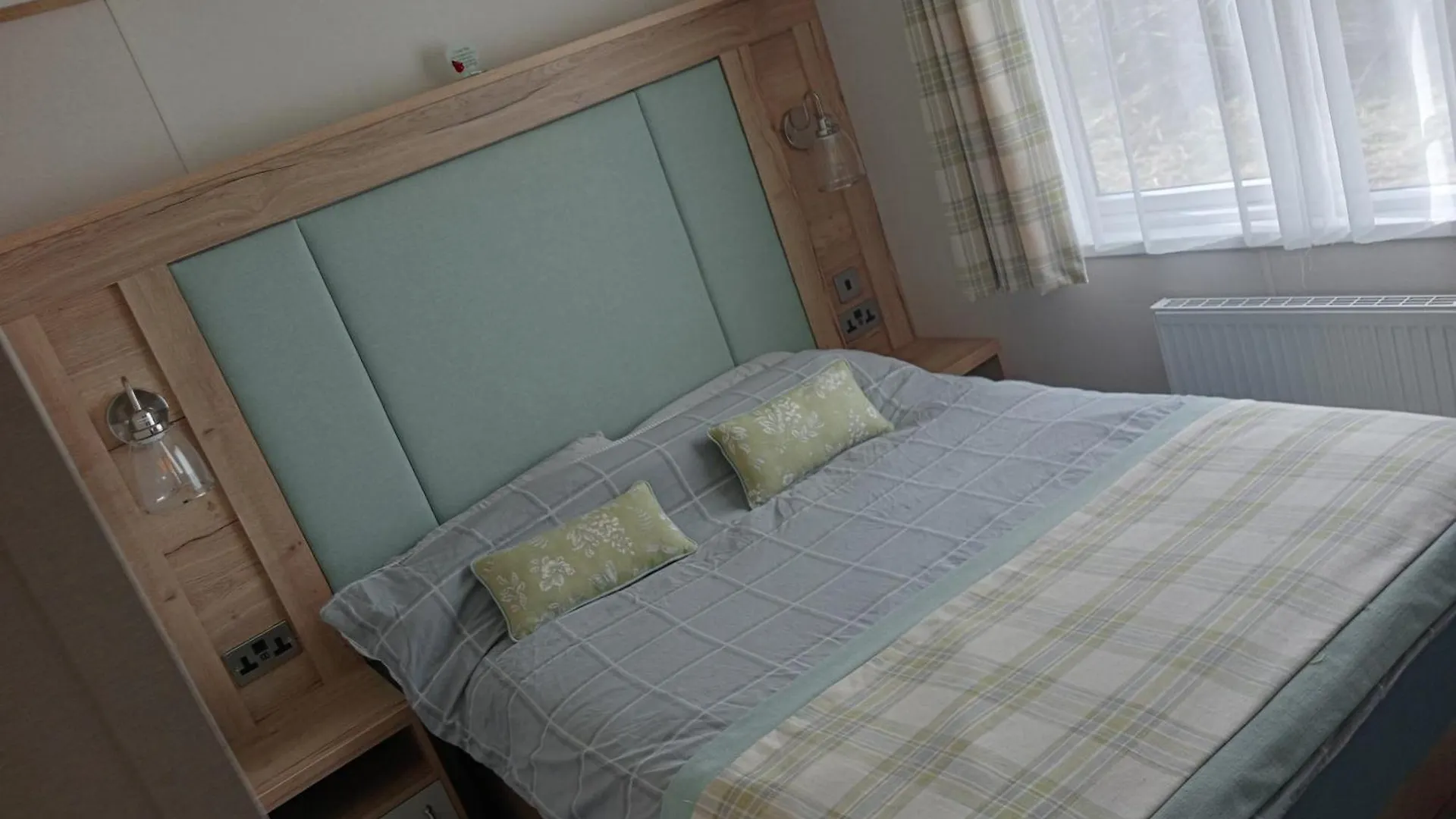 Hotel R&L Retreat'S Cayton 0*,  Regno Unito